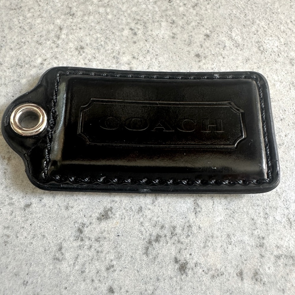 Coach LG 2” Hang Tag Black